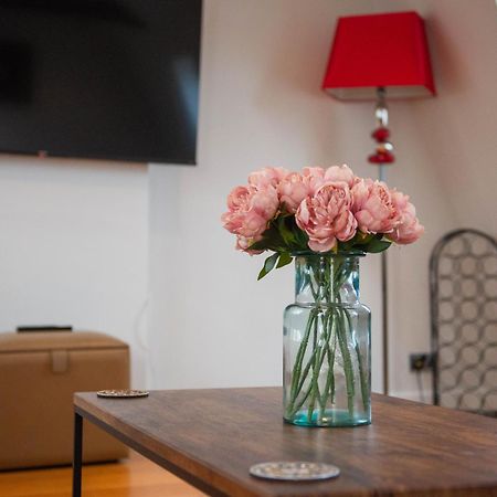 Spacious 2-Bed Home - Exposed Beams & Fast Internet Included Stamford Exteriér fotografie